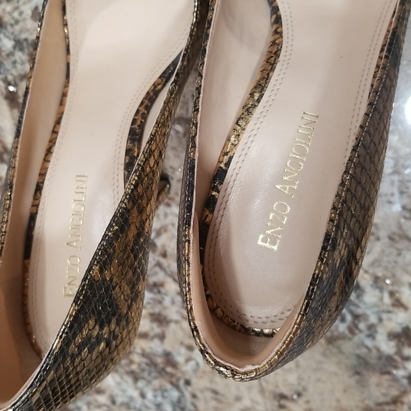 Enzo Angiolini Gold Snakeskin Heels> Size 8 1/2 - Picture 3 of 6